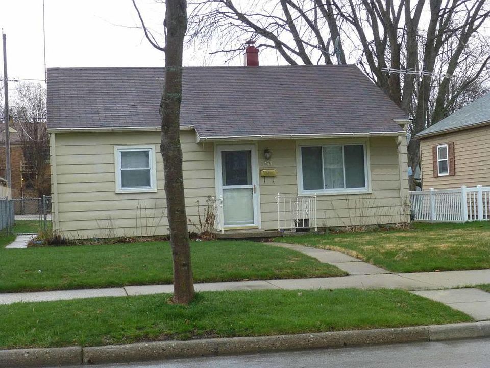 2nd image of 3829 S Herman St