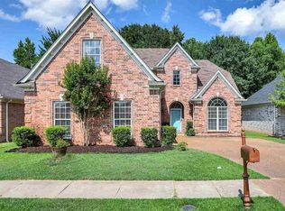 8130 Fleets Run Dr, Cordova, TN 38018