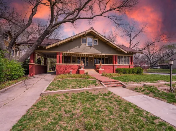 3342 E Country Club Pl, Wichita, KS 67208