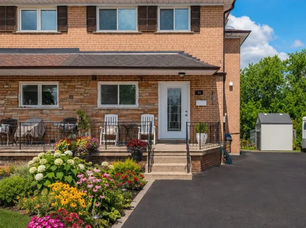 12 Azalea Ct, Toronto, ON M9M 1V1