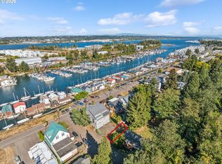 212 NE Bridgeton Rd, Portland, OR