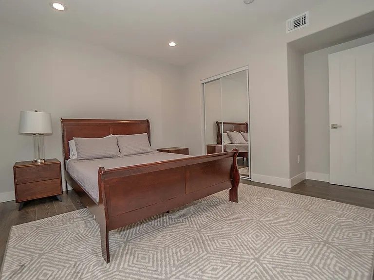 2631 S La Salle Ave #2631 — Photo 12
