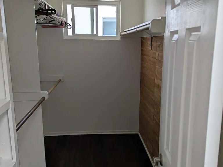 1011 Ocean Ave #C — Photo 8