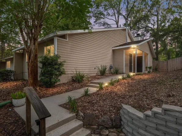 3953 NW 7th Pl, Gainesville, FL 32607