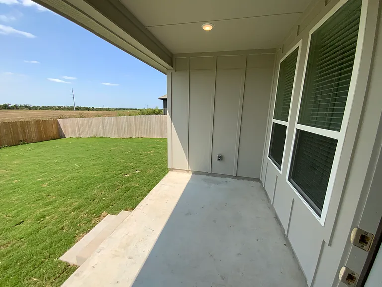 1905 Westphalia Dr — Photo 19