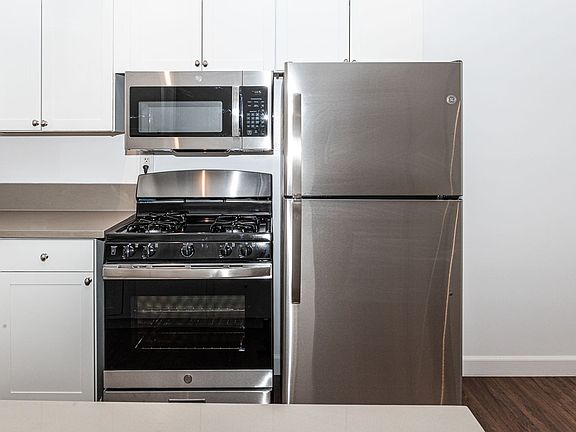 5th image of 5903 Cahuenga Blvd #10