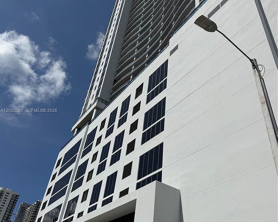 1st image of 1600 NE 1st Ave #1711