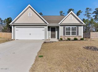 340 Poppleton Dr, Hampstead, NC 28443