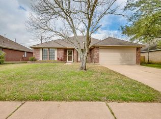 503 Valley Dr, Dickinson, TX 77539