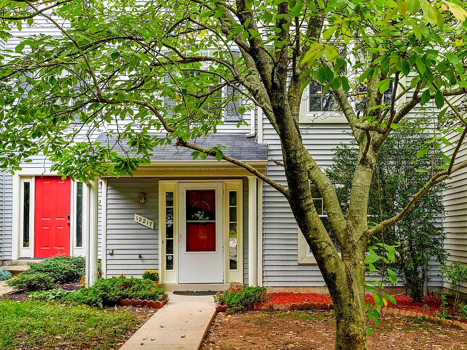 12217 Sleepy Horse Ln