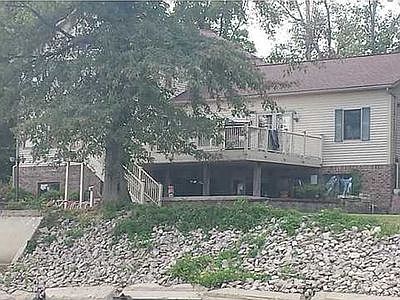 2nd image of 1005 E Riverview Ave