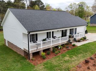 1715 Chestnut Grove Rd, King, NC 27021