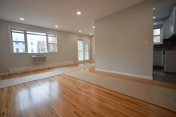 Rented by Voro, LLC | media 4