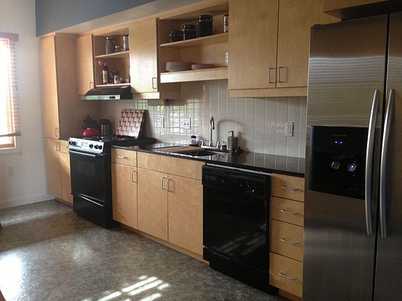 3rd image of 228 E 500 S APT 403