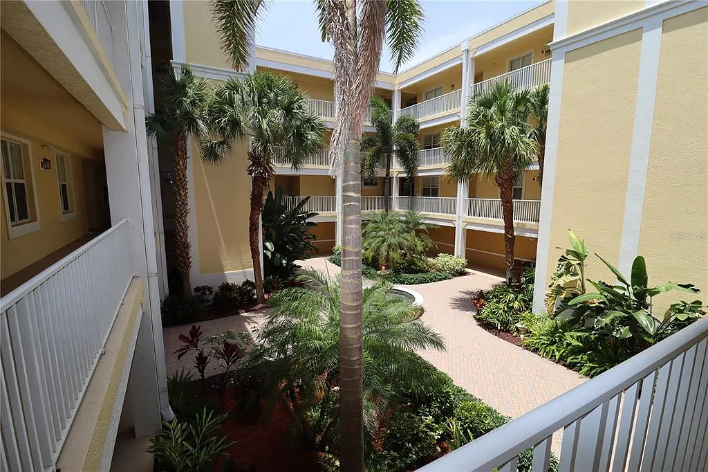 3 bed, 2.0 bath, 1768 sqft, $2,800 — Photo 1