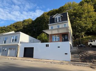 56 W Savory St, Pottsville, PA 17901