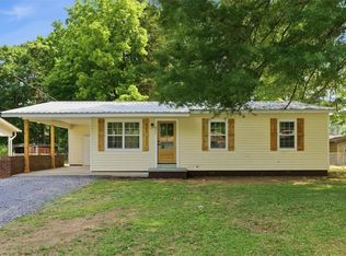 911 Bomar St, La Fayette, GA 30728