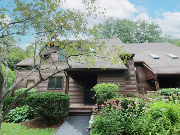 510 Acorn Lane, Shelburne, VT 05482