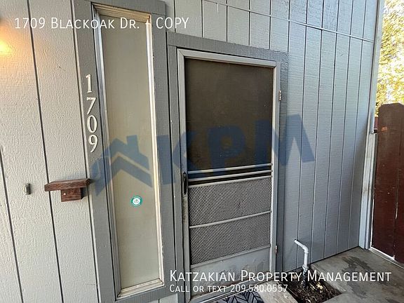 2nd image of 1709 Blackoak Dr