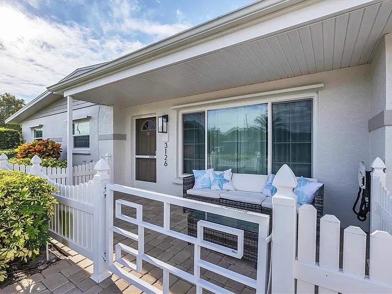3126 Bougainvillea St — Photo 1