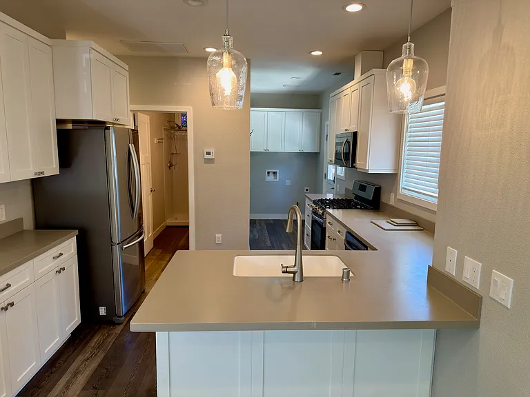 237 Earl Ave — Photo 6