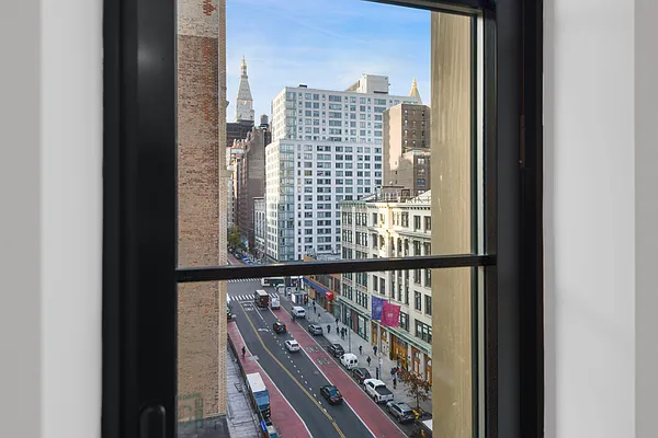 Rented by Compass | media 39