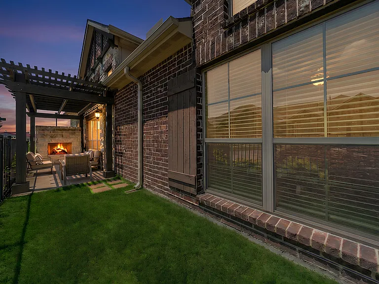 4050 Pequin Dr — Photo 13