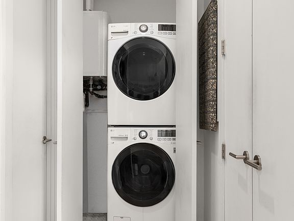 5th image of 629 Grand St #5A