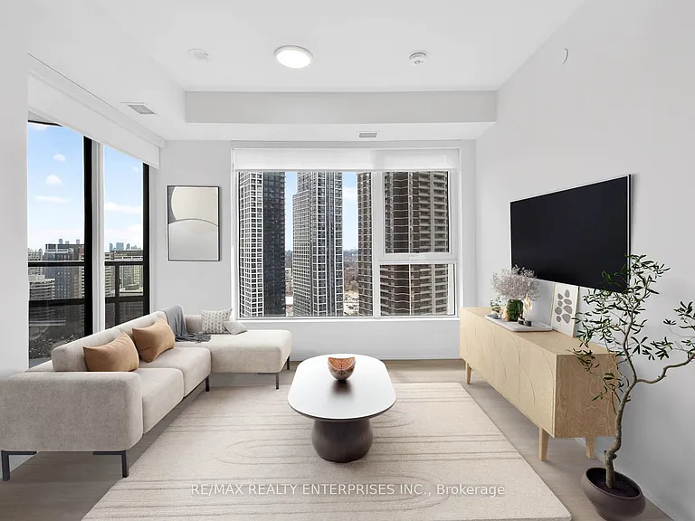 60 Central Park Dr #2404 — Photo 8