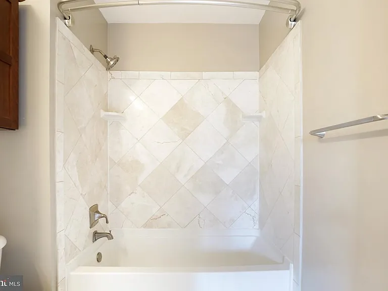 7017 Migliori Ct — Photo 24