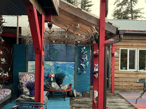 102 NW Neptune Dr, Ketchikan, AK 99950