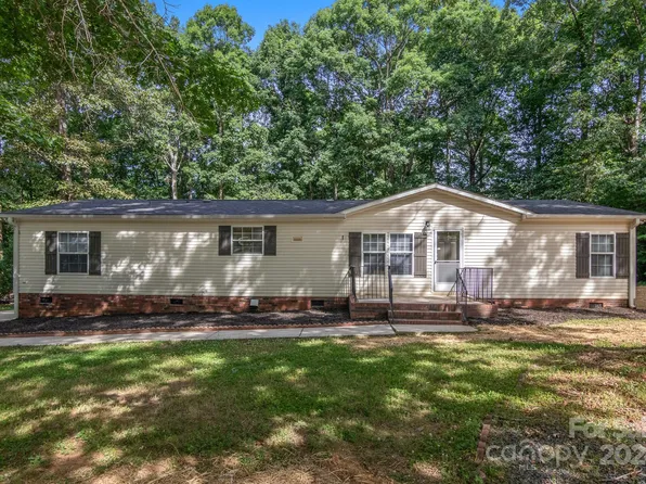 14633 Clay Bank Dr, Charlotte, NC 28227