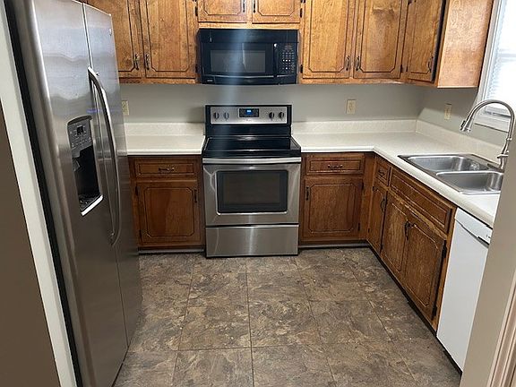 2nd image of 1253 Silver Star Dr
