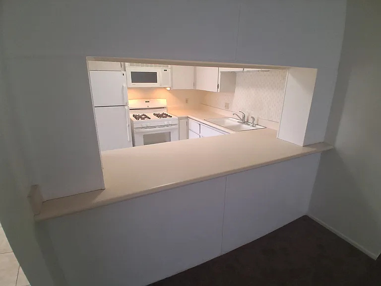 836 S Langley Ave #102 — Photo 8