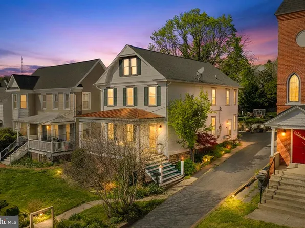 25 E A St, Brunswick, MD 21716