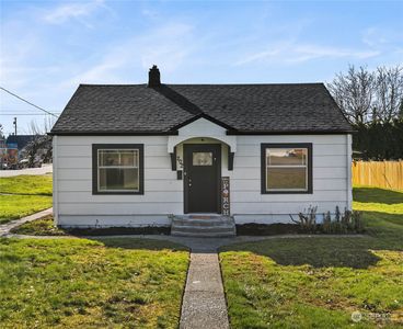 202 N Washington Avenue, Arlington, WA, 98223
