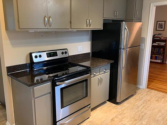 Granite counters and stainless appliances