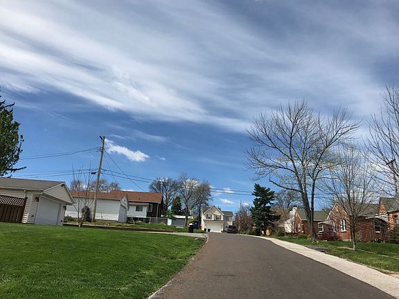 5th image of 9411 Daisy Ln