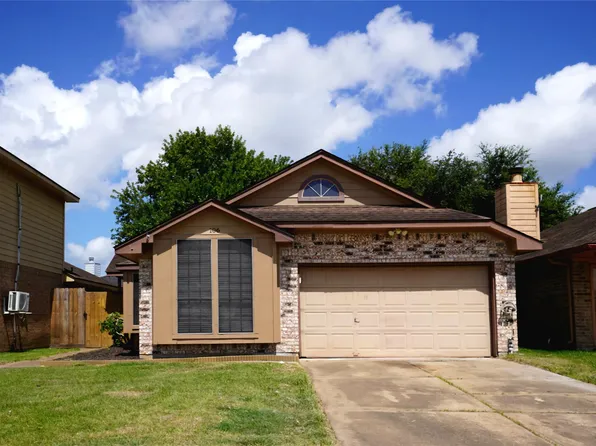 106 Coffee Ln, Lake Jackson, TX 77566