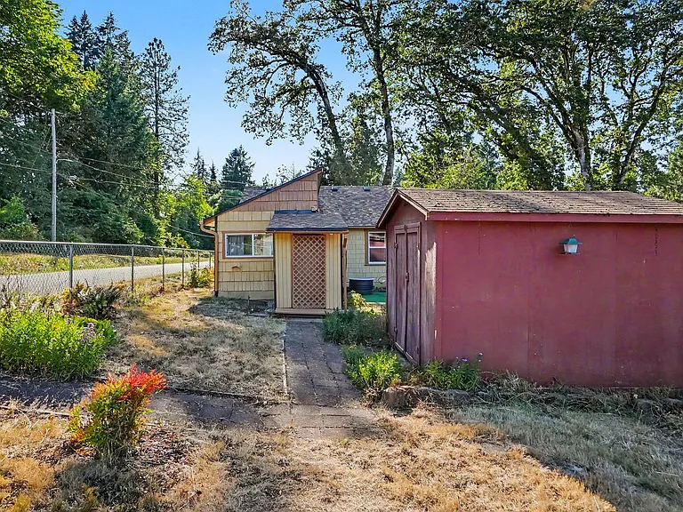 30645 Fisher St — Photo 23