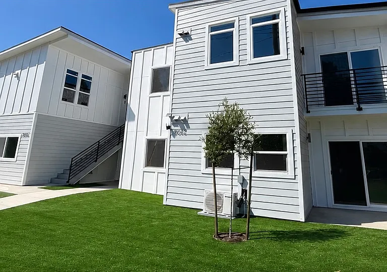 5656 Chateau Dr #1 — Photo 1