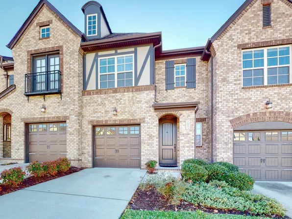 2093 Newark Ln, Thompsons Station, TN 37179