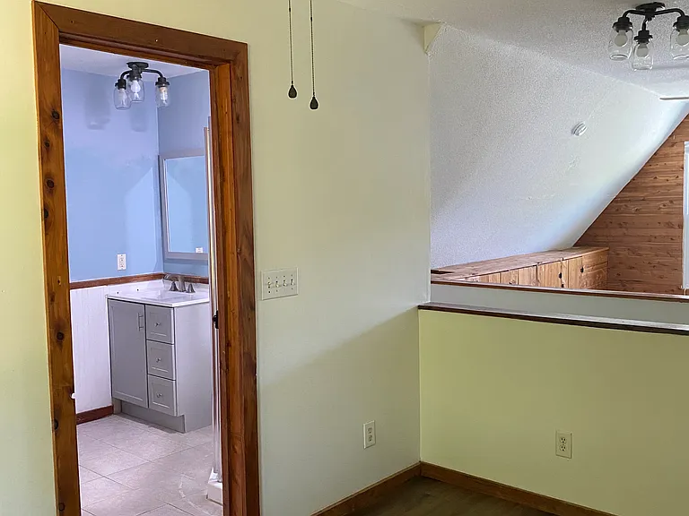 195 Emerald Dr #B — Photo 46