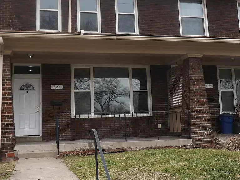 325 N Murtland St — Photo 2