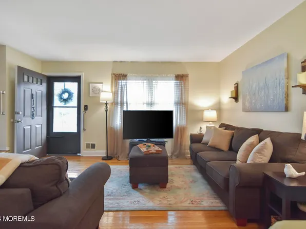 138 Village Green Way, Hazlet, NJ 07730