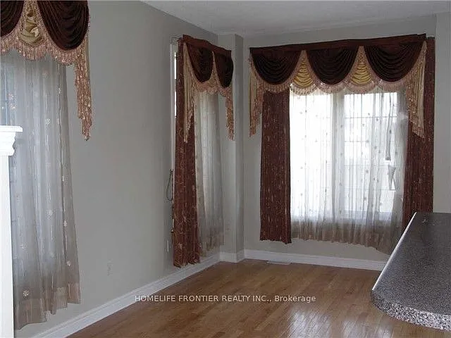 25 Rocky Point Cres — Photo 4