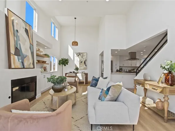 16743 Bayview Dr APT A, Sunset Beach, CA 90742