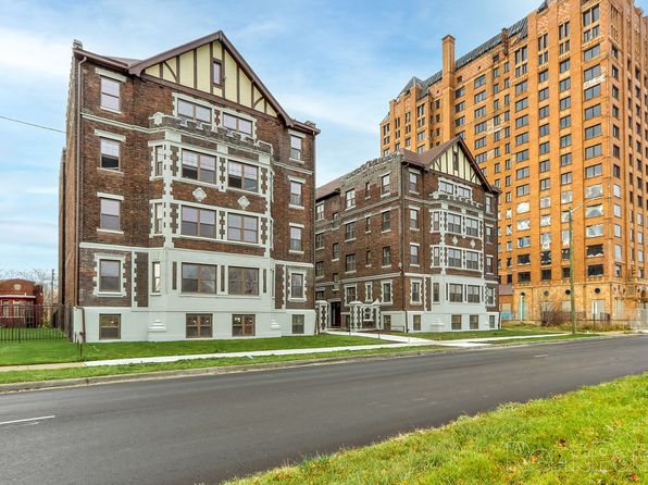 2258 W Grand Blvd #404