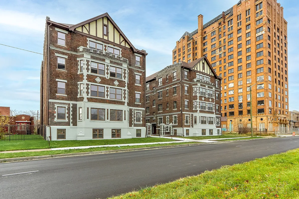Building Photo - Manning Manor