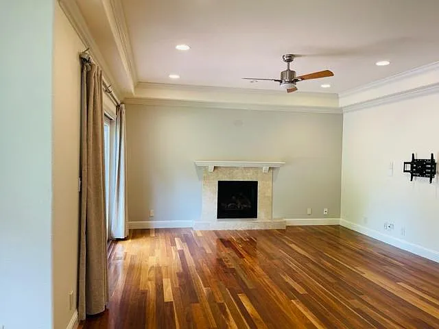 734 Chimalus Dr — Photo 4